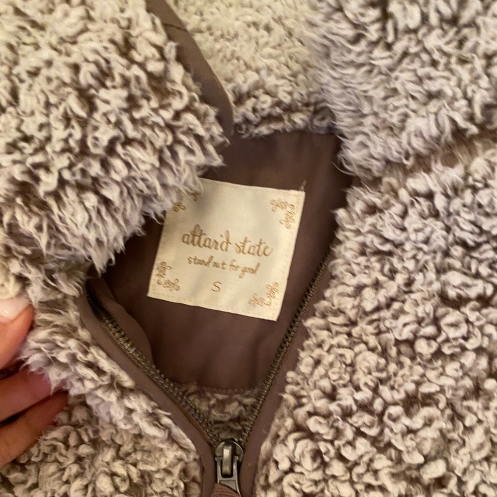 Altar’d State wubby pullover - Picture 3 of 5